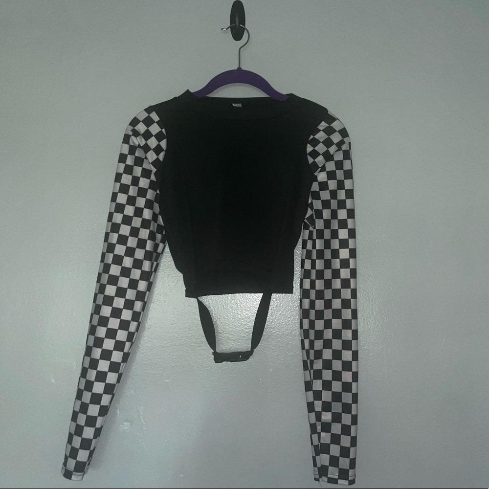 Checkered long sleeve crop top